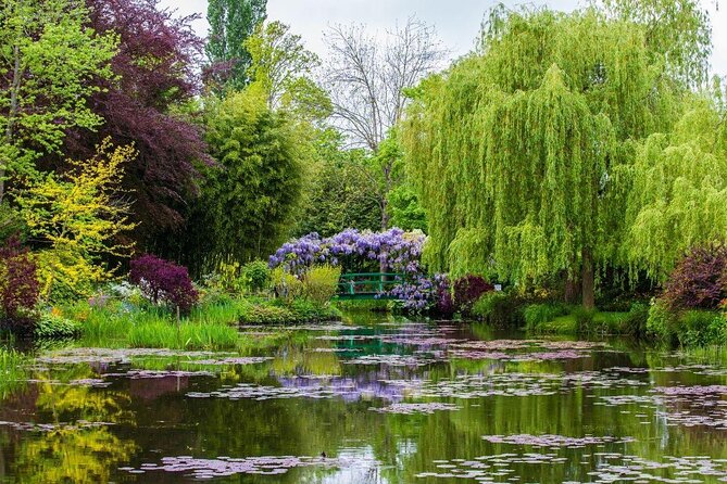 Giverny & Monets House Audio Guided Half-Day Tour From Paris - Just The Basics