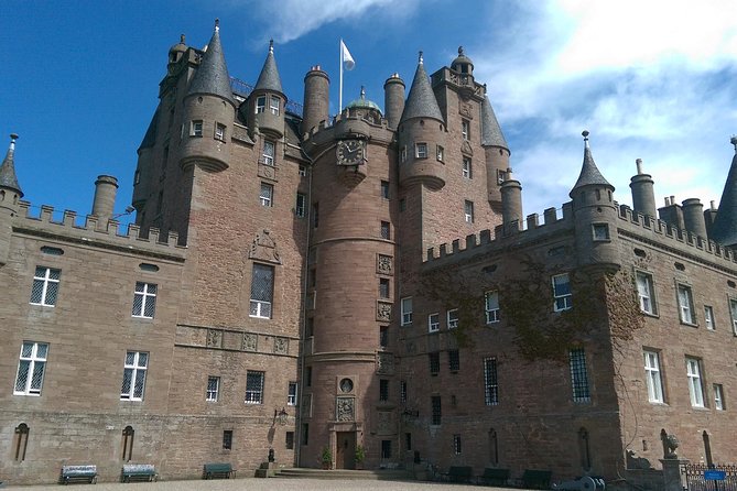 Glamis Castle and Bonnie Dundee Tour From Dundee - Key Points