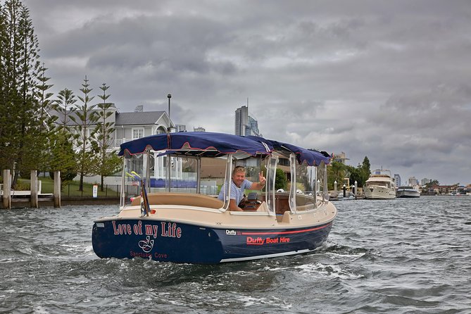 Gold Coast Private Skippered Limo on the Water Canal Cruise - Key Points