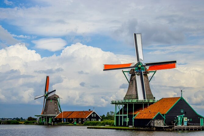 Guided Tour of Windmill Village Zaanse Schans With Canal Cruise From Amsterdam - Tour Options for Windmill Village Zaanse Schans