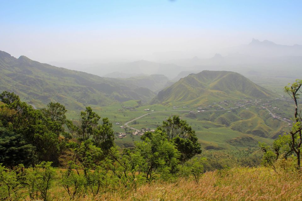 Hiking Serra Malagueta&Mato CorreiaVisit Rabelados Village - Key Points