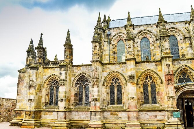 Historic Edinburgh and Rosslyn Chapel Full-Day Private Tour in a Premium Minivan - Key Points