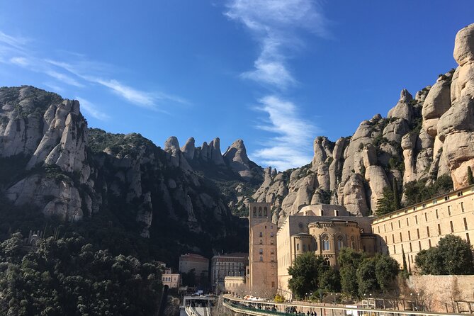 Historical Montserrat Half-Day Hiking Tour From Barcelona - Customer Reviews and Recommendations