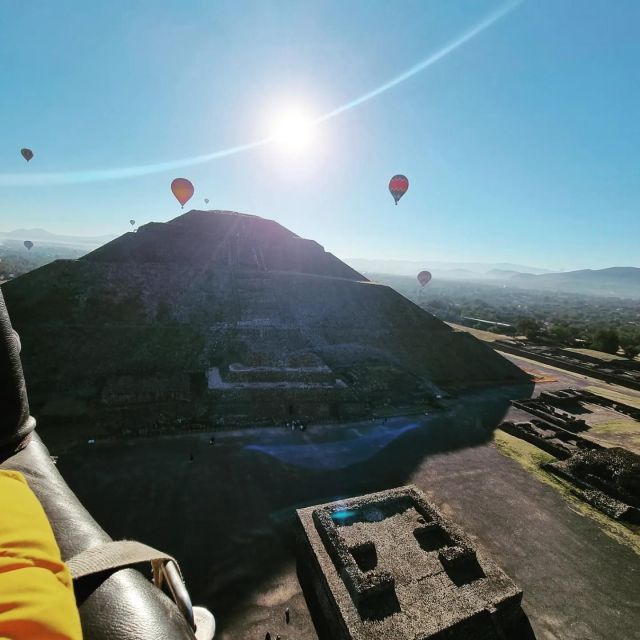 Hot Air Balloon Over Teotihuacán Valley - Key Points