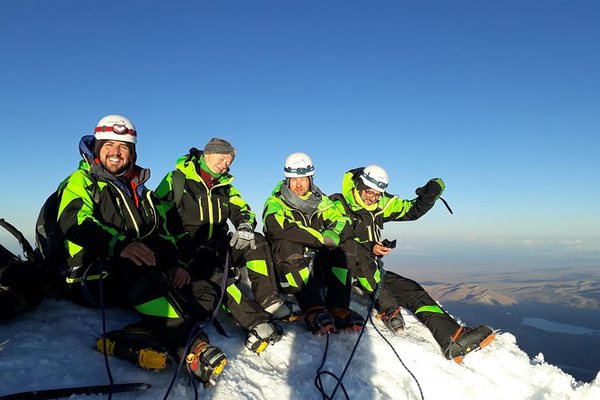 Huayna Potosi 6088m. 3 Day Climb - Day 1: Acclimatization and Training