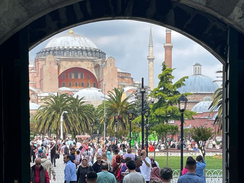 Istanbul: Basilica, Topkapi, Blue Mosque & Hagia Sophia Tour - Key Points