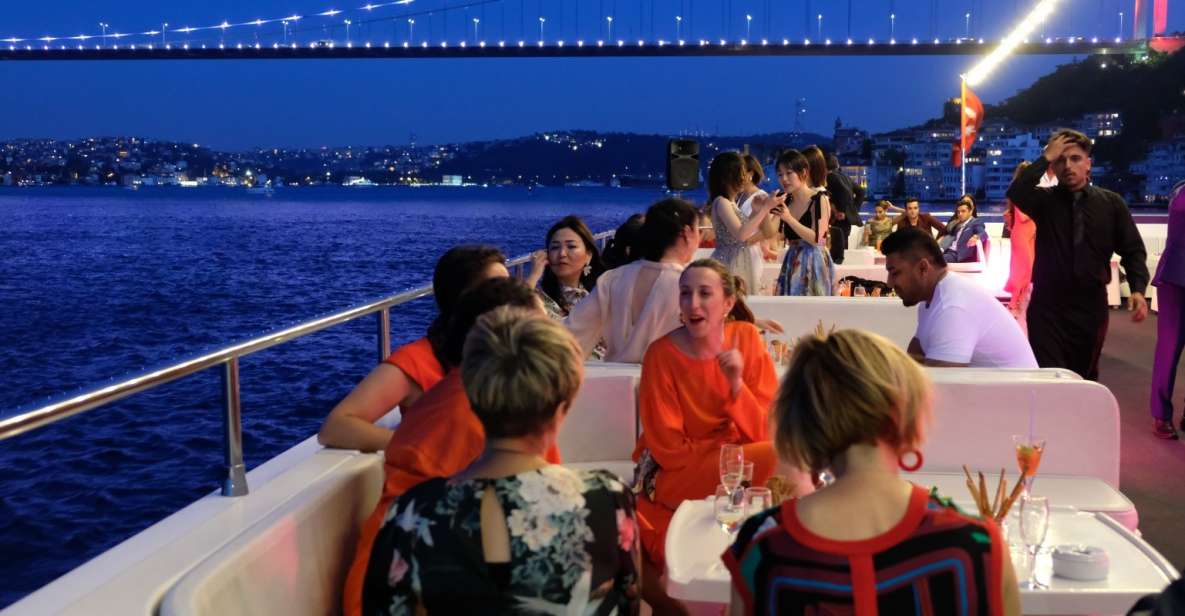 Istanbul: Bosphorus Sunset Cruise With Dinner - Key Points