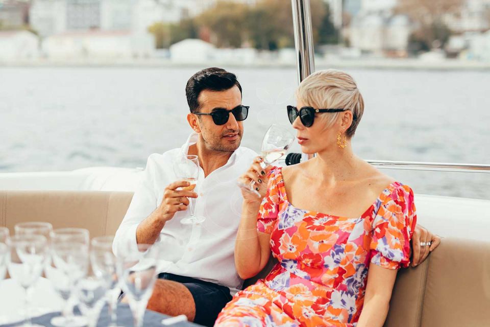 Istanbul: Luxury Wine Tasting on a Private Yacht - Key Points