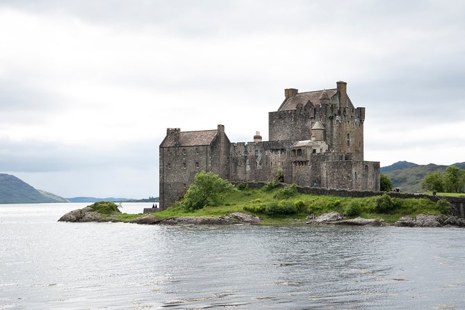 James Bond Tours Scotland, Eilean Donan Castle and the Highlands - James Bonds Scotland Adventure