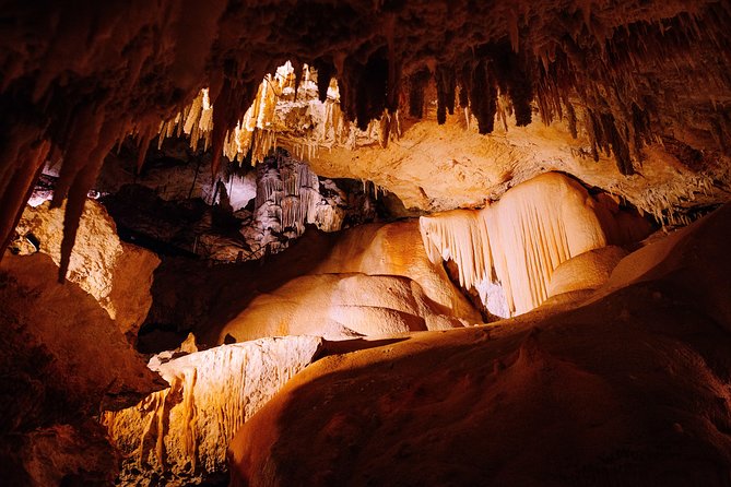 Jewel Cave Fully-guided Tour (Located in Western Australia) - Just The Basics