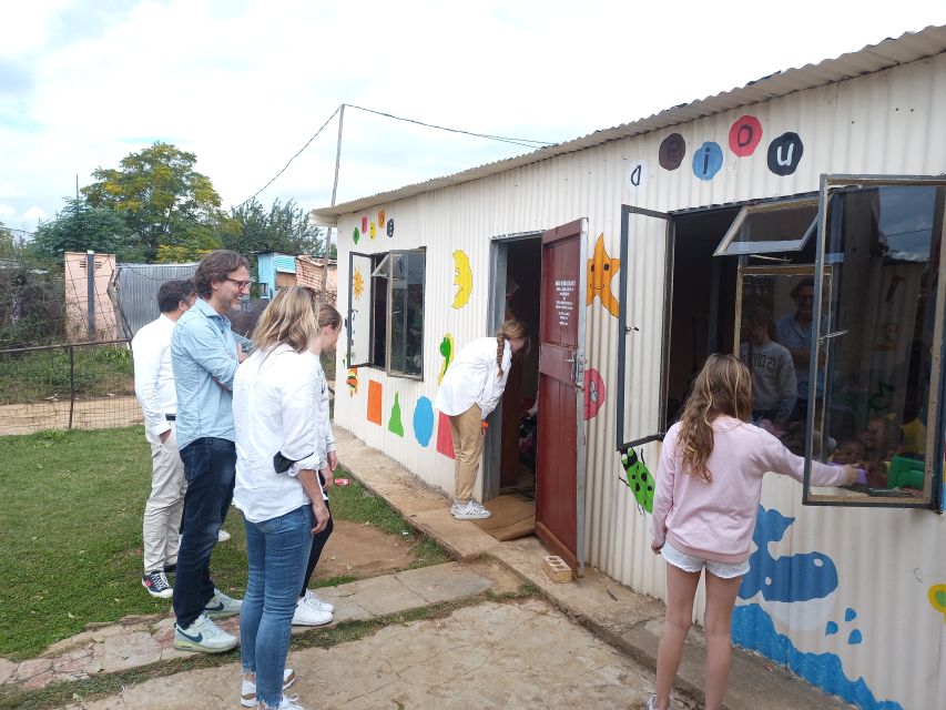 Johannesburg: Soweto History Tour With African Lunch - Key Points