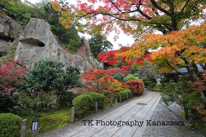 Kaga City Private Tour Photoshoot by Professional Photographer - Key Points