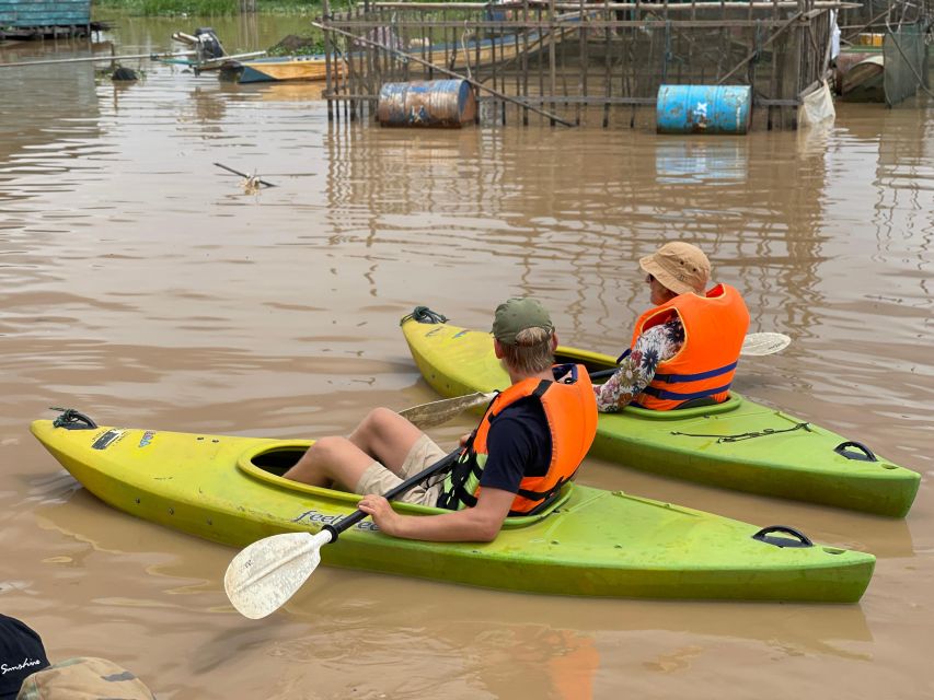 Kayaking on the Lake & Floating Village - Key Points