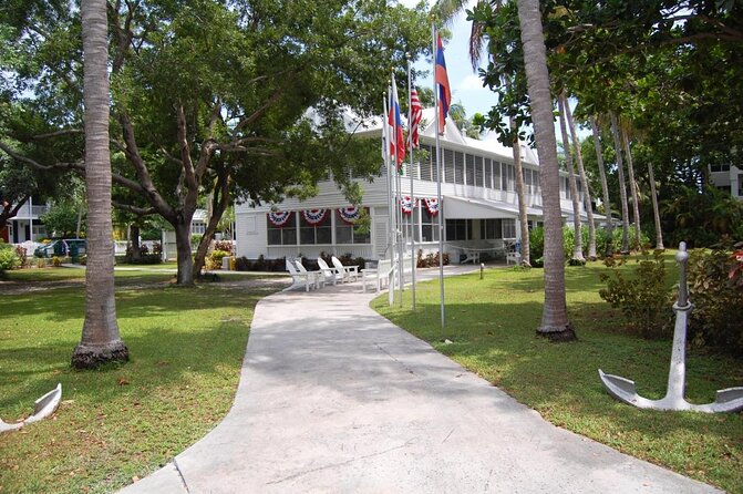 Key West Historic Homes and Island History - Small Group Walking Tour - Just The Basics