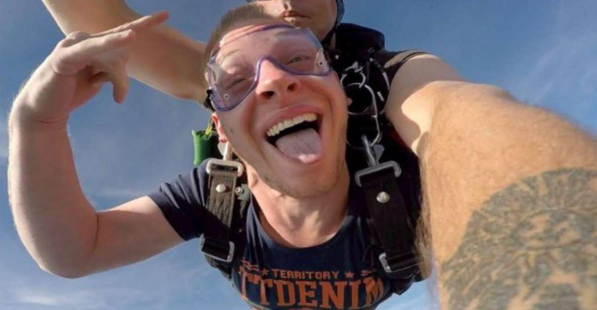Klatovy: Tandem Skydiving Thrill - Key Points