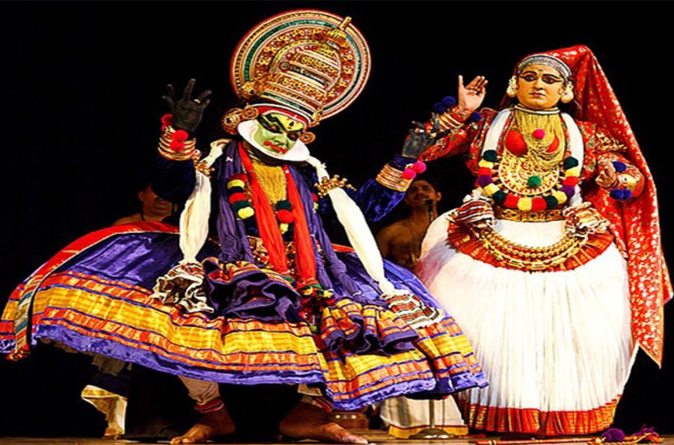 Kochi: Kathakali Evening Dance Show W/ Dinner & Transfer - Key Points