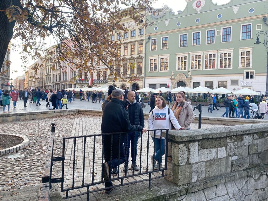 Krakow: Old Town Highlights Walking Tour - Key Points