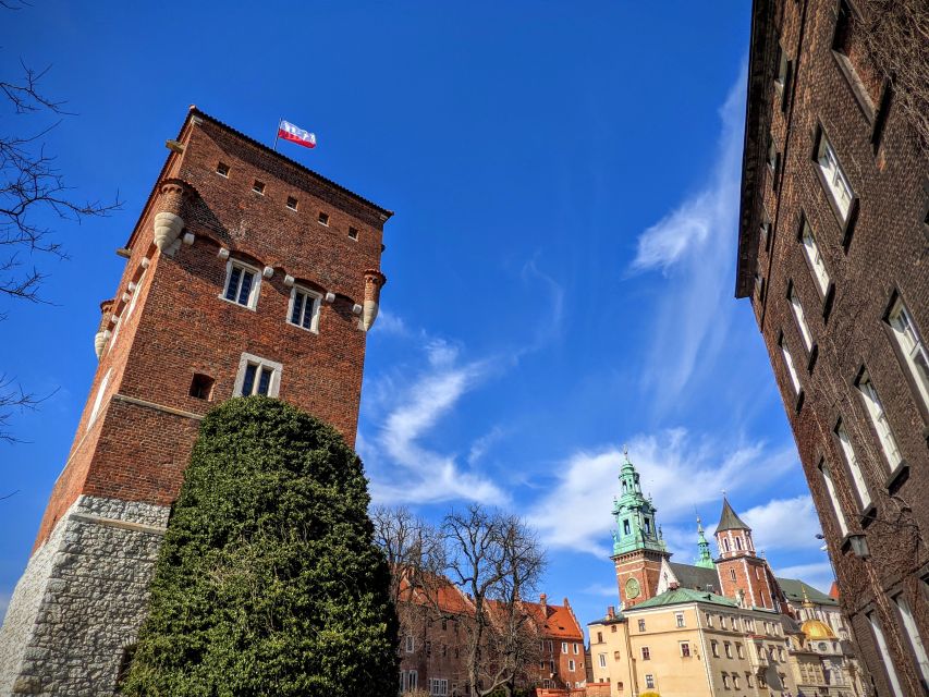 Kraków: Old Town & Wawel Castle Walking Tour - Key Points
