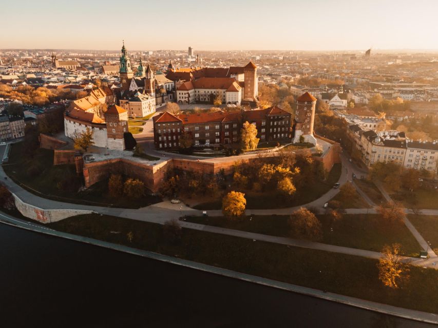 Krakow: Private Exclusive History Tour With a Local Expert - Key Points