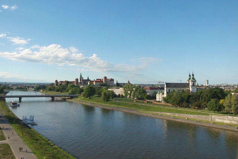 Krakow: Wawel Castle, Kazimierz, Wieliczka, Auschwitz - Key Points