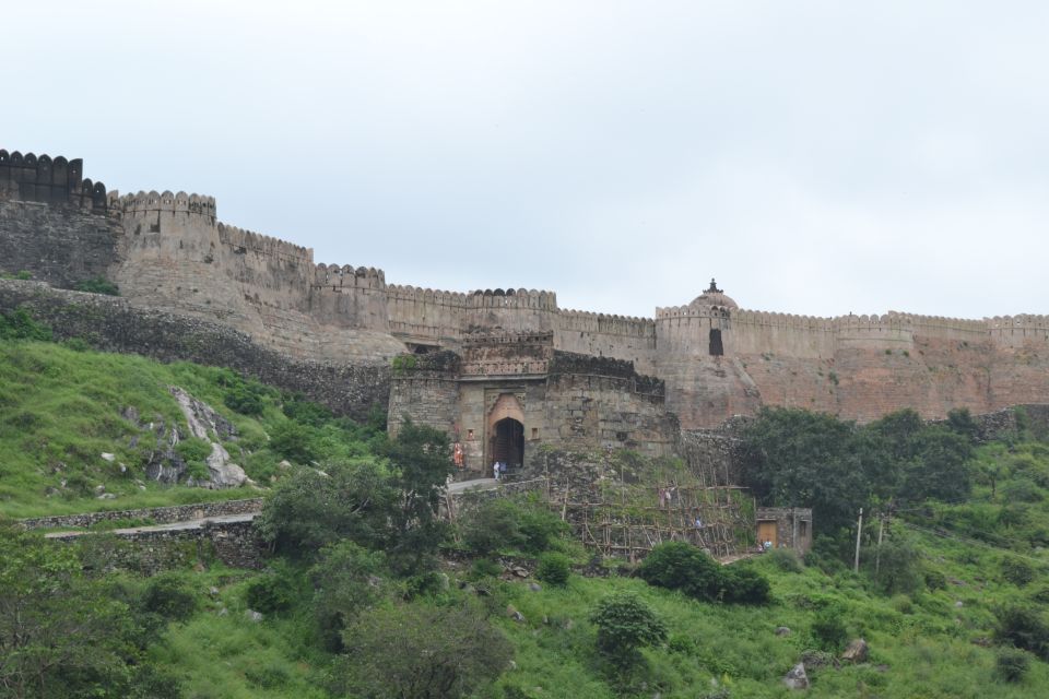 Kumbhalgarh and Ranakpur: Private Day Trip From Udaipur - Key Points