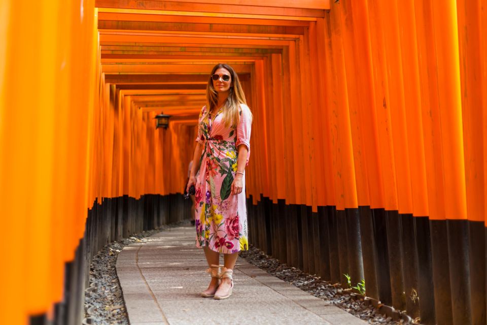 Kyoto: Fushimi Inari Shrine Private Photoshoot - Just The Basics