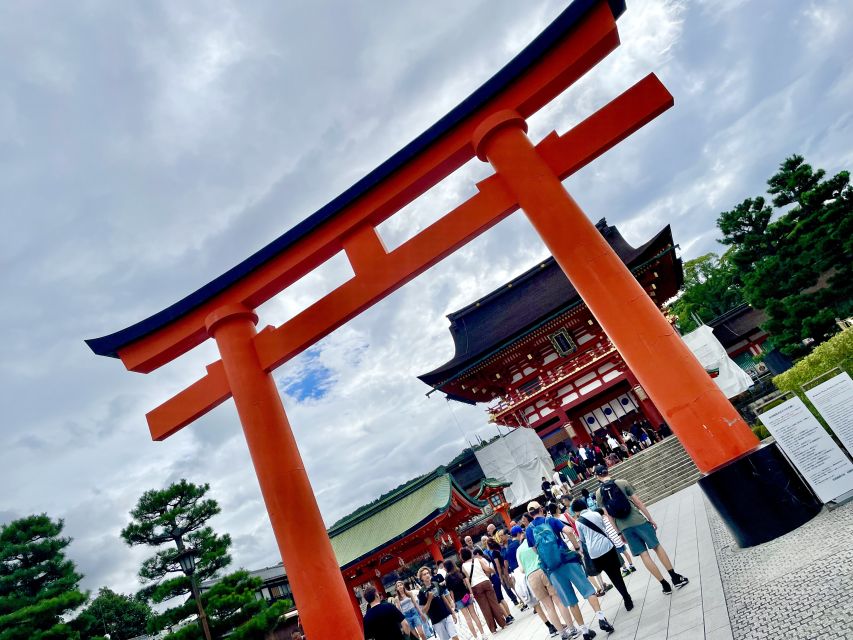 Kyoto: Fushimi Inari-taisha and Kiyomizu-dera (Spanish Guide) - Just The Basics