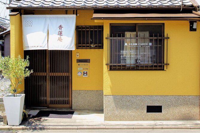 KYOTO Private Tea Ceremony With Rolled Sushi Near by Daitokuji - Just The Basics