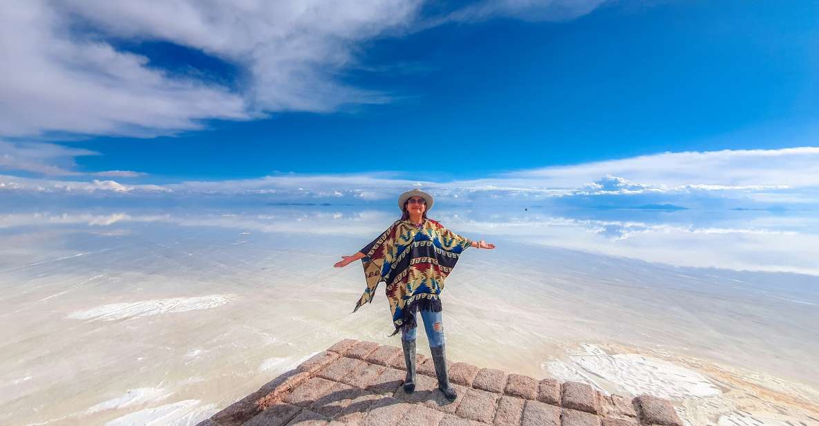 La Paz: Uyuni Salt Flats & San Pedro De Atacama 3-Day Tour - Key Points
