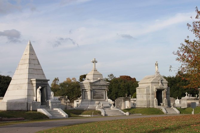 Lake Lawn Metairie Cemetery Walking Tour - Key Points