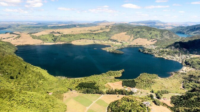 Lake Rotoiti Guided Hot Pools Kayak Trip - Key Points