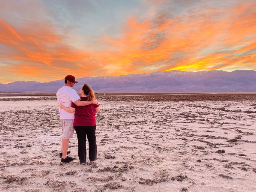 Las Vegas: Death Valley Day Trip W/ Stargazing & Wine Tour - Key Points