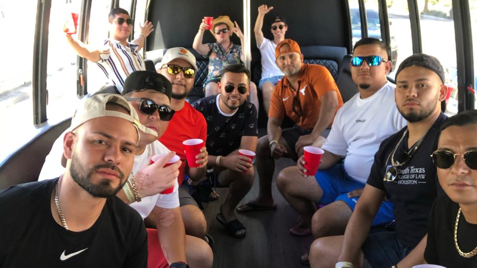 Las Vegas: Private Party Bus Tour of Vegas Strip W Champagne - Key Points