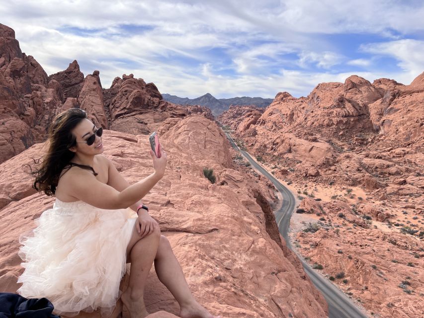 Las Vegas: Valley of Fire and Seven Magic Mountains Day Trip - Key Points