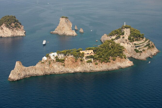 Li Galli Islands and Capri Small Group Boat Tour From Amalfi - Key Points