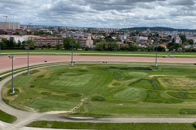 Life-size 9-hole Mini Golf in Toulouse - Key Points