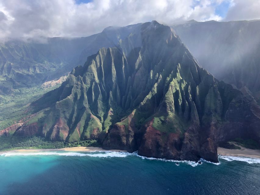 Lihue: Private Scenic Flight Over Kauai - Key Points