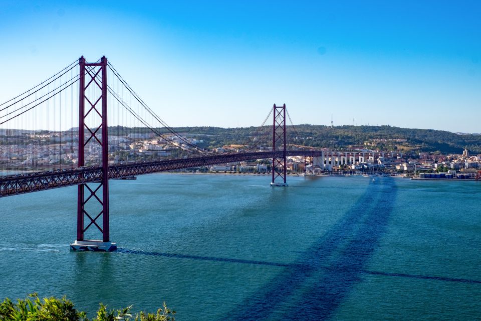 Lisbon: Arrábida Natural Park and Sesimbra Day Trip - Key Points