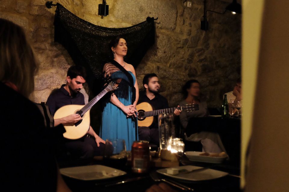 Lisbon: Fado Tour With Live Show and Portuguese Dinner - Key Points