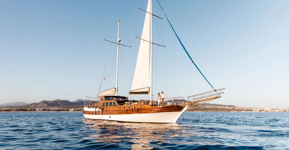 Luxury Sunset Dinner Yacht Cruise - Key Points