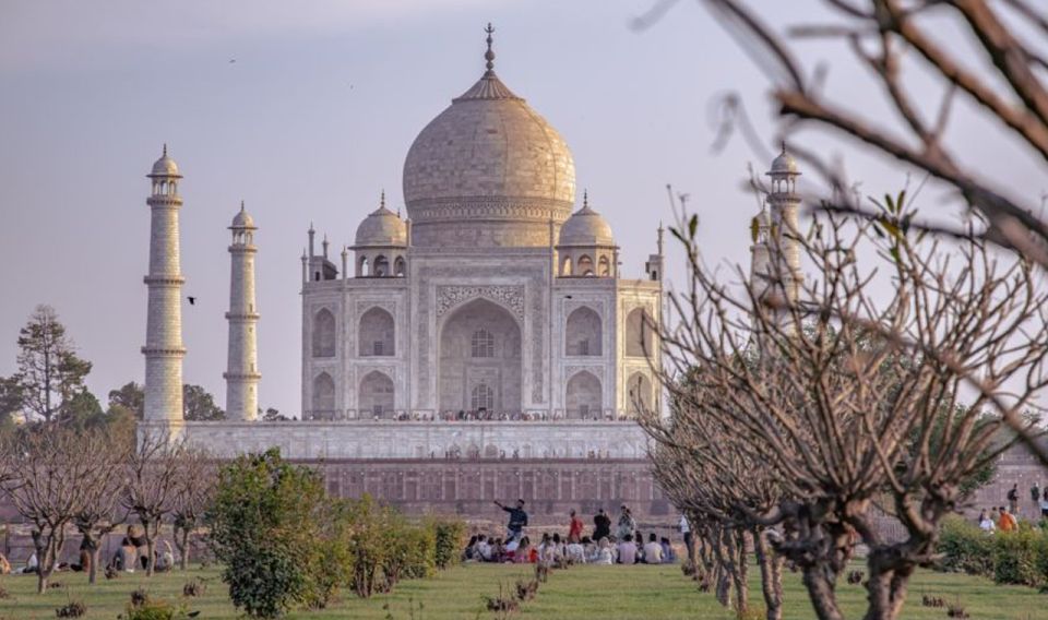 Luxury Taj Mahal Tour From Delhi - Key Points