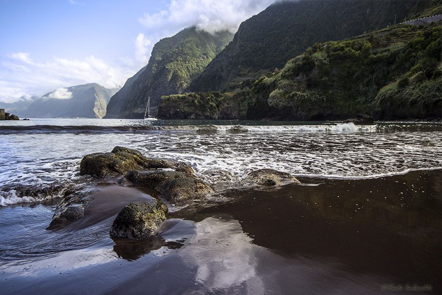 Madeira West Island Full-Day Tour With Levada Walk - Key Points