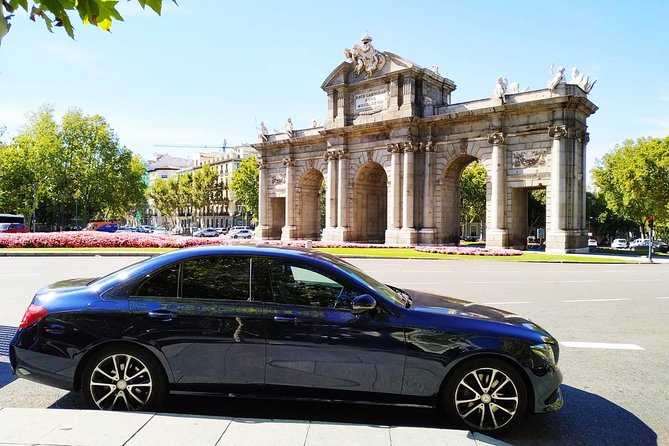 Madrid Barajas Airport Round Trip Private Transfer To Madrid City - Key Points