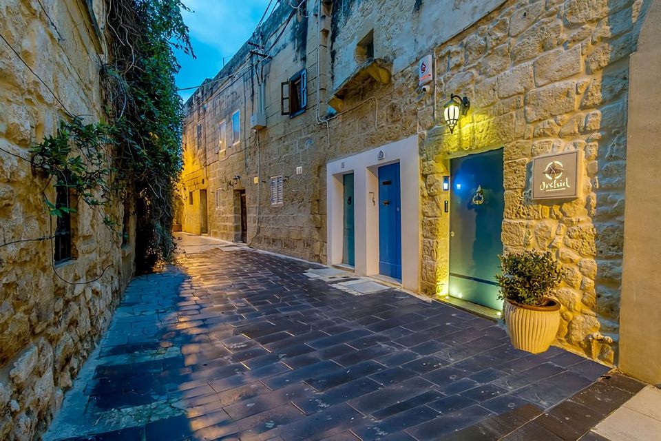Mdina: Valletta Waterfront Area, Mdina, and Rabat Night Tour - Just The Basics