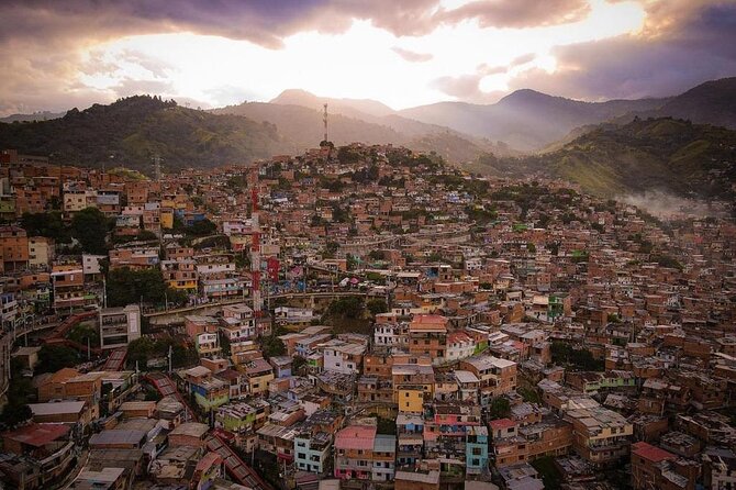 Medellin Private Tour: Comuna 13, Graffiti Route, MetroCable (Mar ) - Key Points