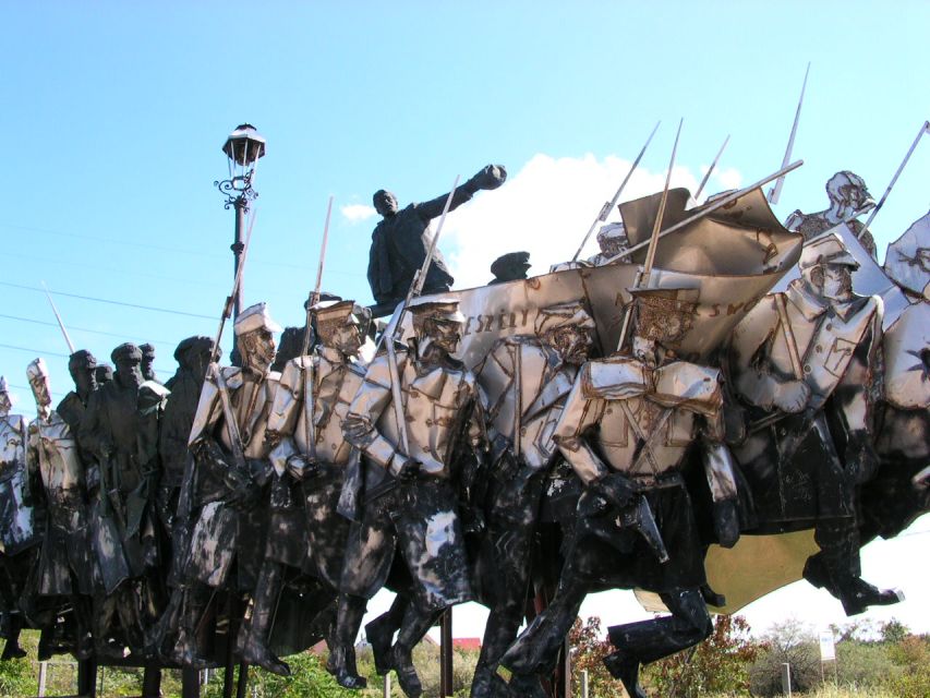 Memento Park: Official Guided Tour With Entry Ticket - Key Points