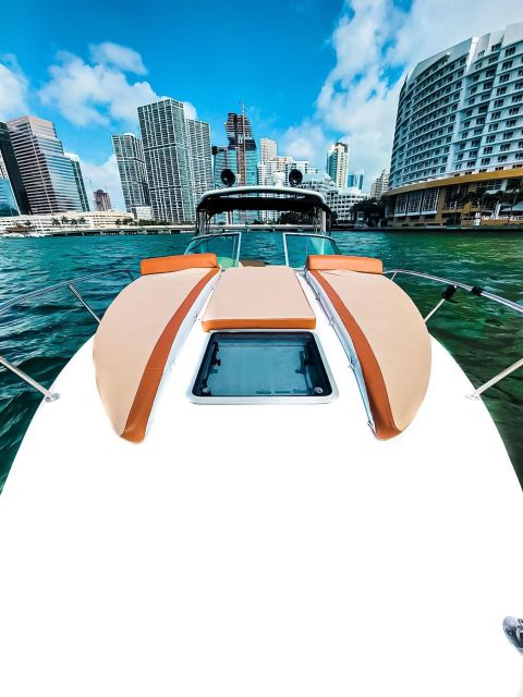 Miami: Private Yacht Cruise and Tour With a Captain - Key Points
