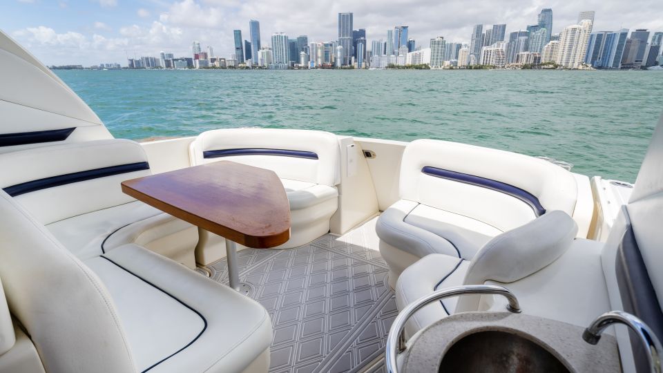 Miami: Private Yacht Cruise With Champagne - Key Points