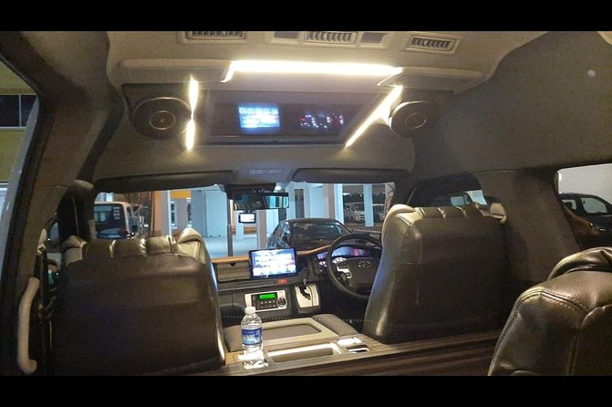 Minibus & Minivan 13 Seater Arrival / Transfer in Singapore - Key Points