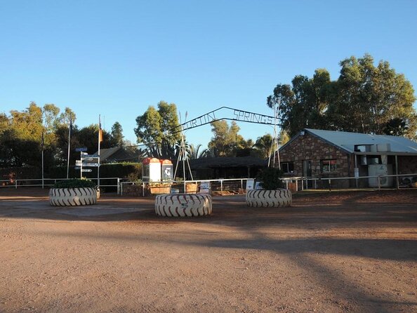 Mount Conner 4WD Small Group Tour From Ayers Rock Including Dinner - Key Points